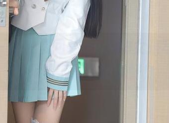 秀人网 - 看，夏可馨amii的女孩写真集，你只需翻翻原图就好！