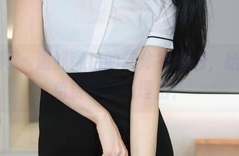 秀人网 - 温妮背后的连体衣原图，给你个免费领取的理由！