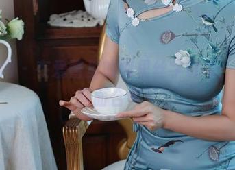 秀人网 - 在爱酱里的裤里丝字缝中，纯粹画面合集！