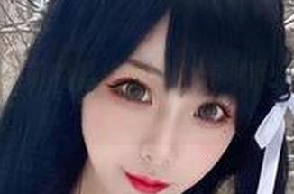 章鱼小童谣的私拍系列：美图事后果然是油光闪闪