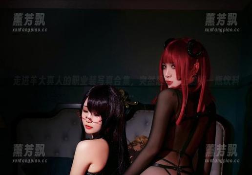 走进羊大真人的职业装写真合集，突然想起早上的那一瓶饮料……