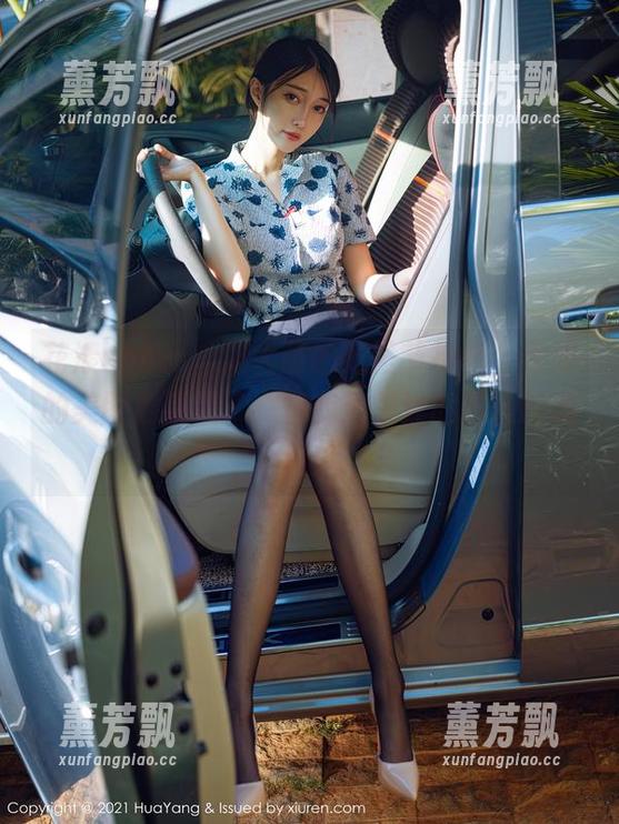 花漾show - 周大萌的万圣节扮相，你要的美图更新来了，但我更关注的是她的道具！