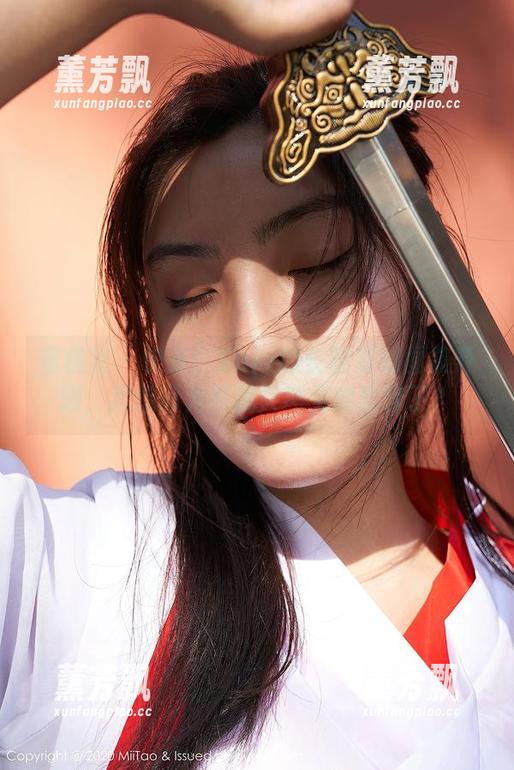 蜜桃社 - 快来！Suki的长腿福利图集开通，我想问为何我突然灵魂出窍了？