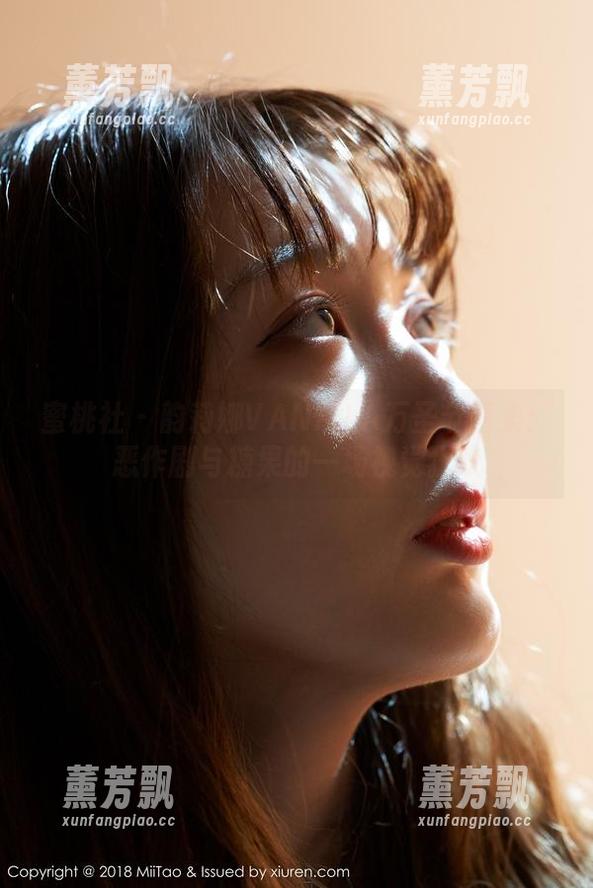 蜜桃社 - 韵莉娜VANILLA万圣节图集：恶作剧与糖果的一场视觉狂欢