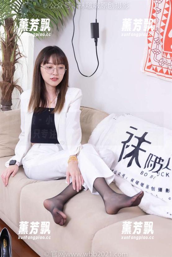 袜啵啵 - 小安的泳装图册：这个夏天，我们只专注于“潮”字的另一层意思