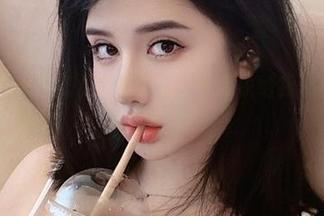 微密圈 - 无圣光下，阿色的红色内衣给我带来一种说不清的期待。