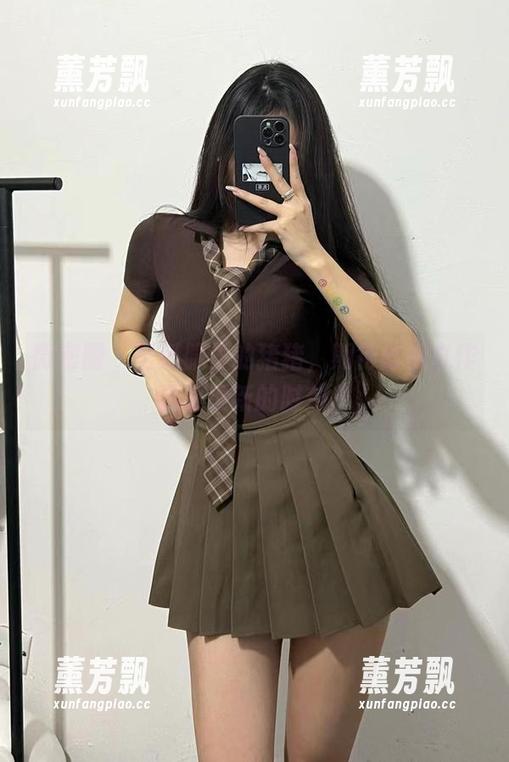 陈佩奇 微密圈 - 圣诞服里的猪猪,期待陈佩奇作品集更新的时刻~