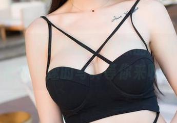 魅妍社 - 不只是泳池，白沫的网盘里还有心跳加速的写真等你来收！