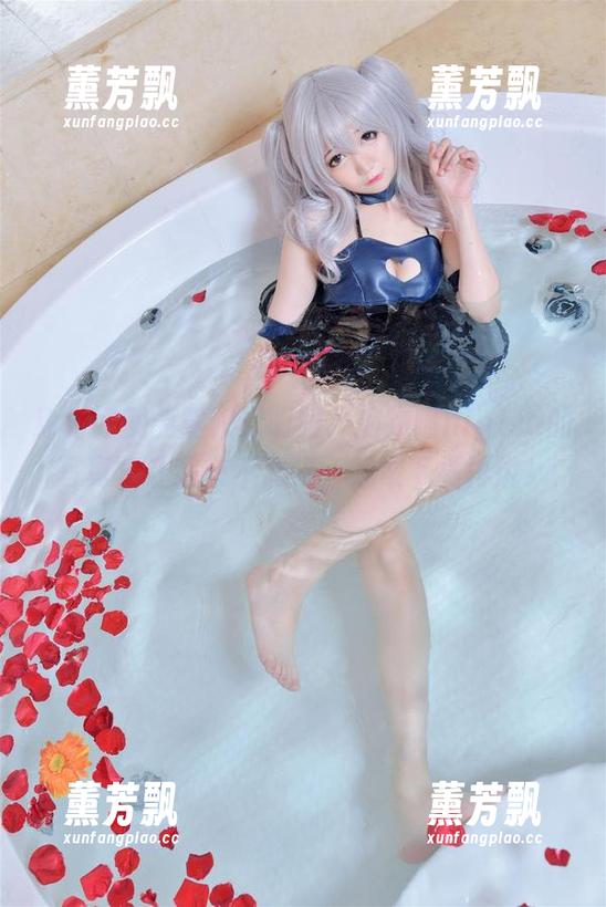 身材好就能驾驭透明服？魔物喵nigisa的写真集让我夸不出来，赶紧下载再说！